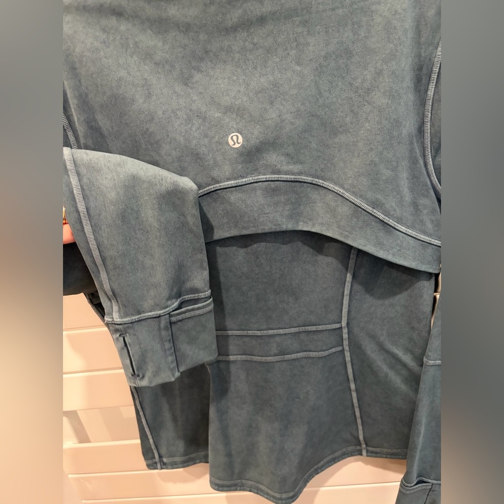 Lululemon "Define" Blue Jacket, Size 10 - image 4